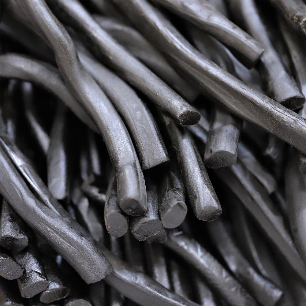 organic licorice spelt straps - 368