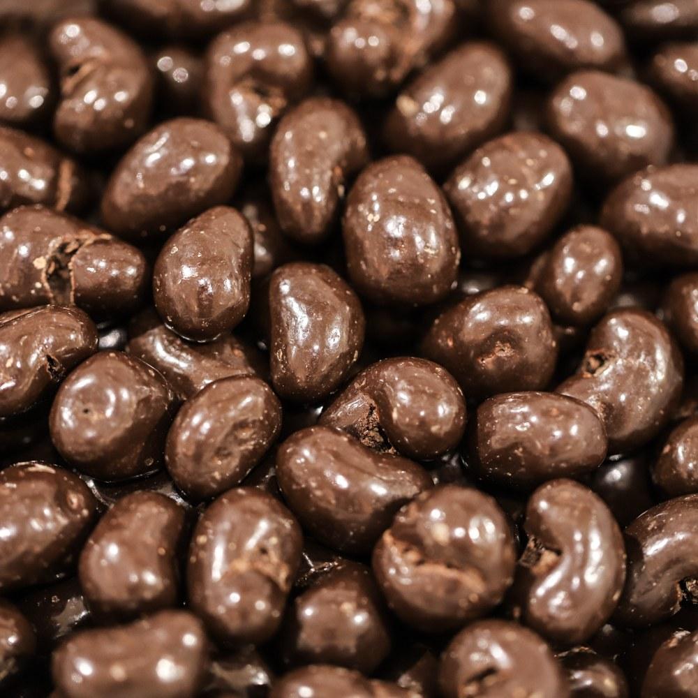 cashews dark chocolate - 506