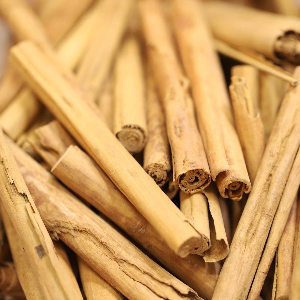 cinnamon sticks - 634